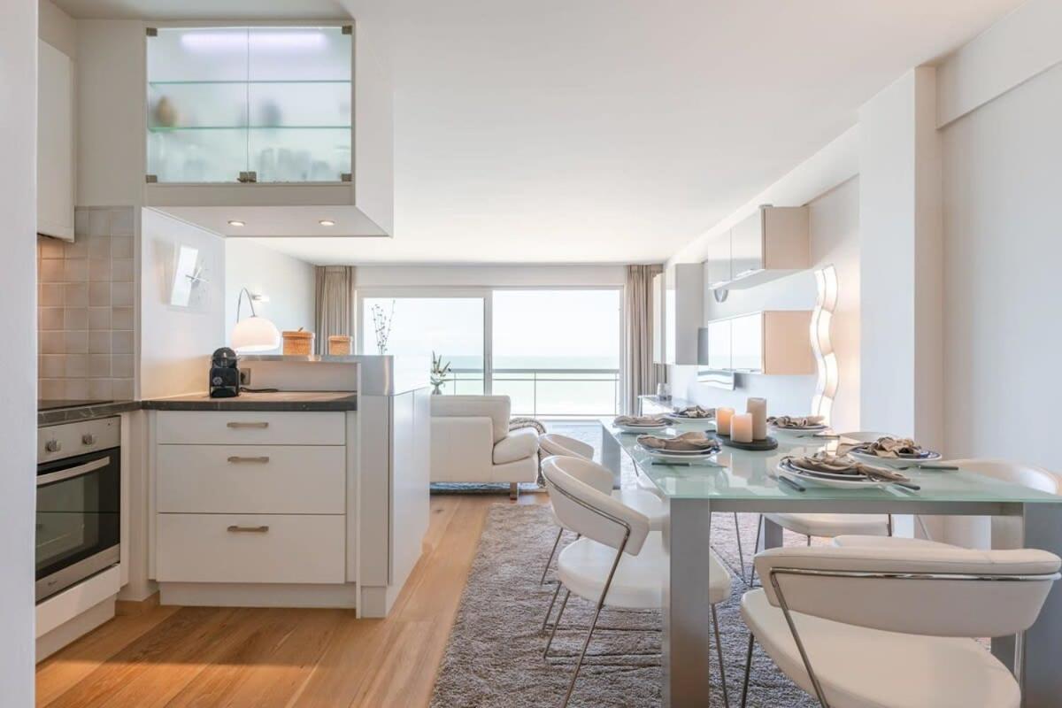 Huswell - Apartment With Stunning Sea View In Middelkerke Luaran gambar